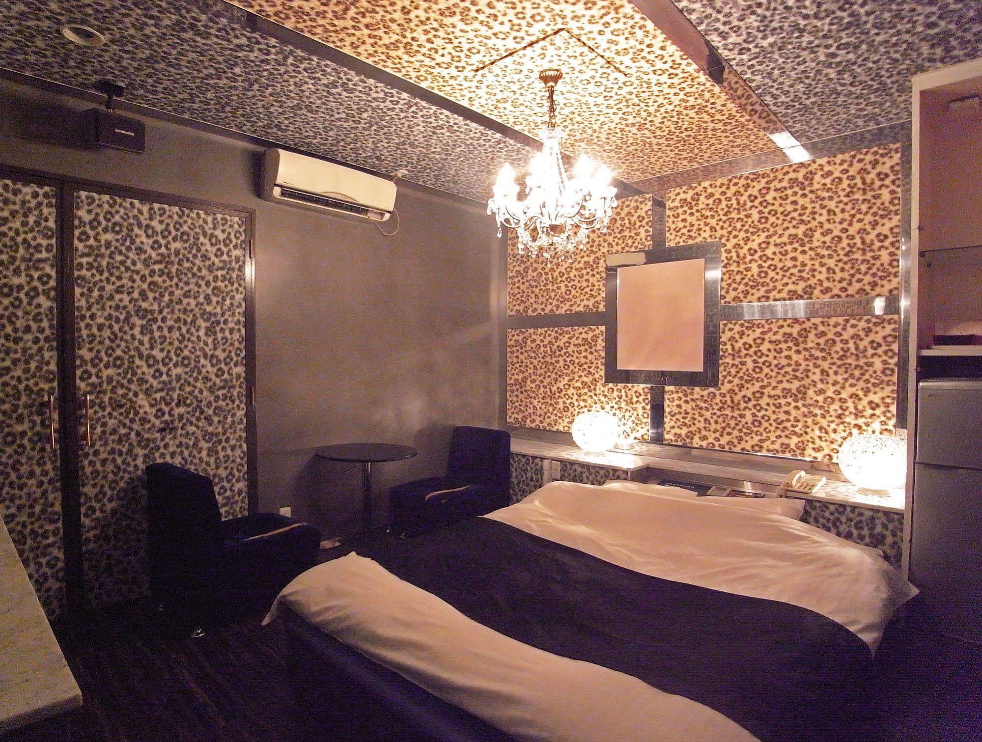 ホテル暴れ狸の鬼袋姫路駅前店 男塾ホテルグループ (Adults Only) Himeji Exterior photo